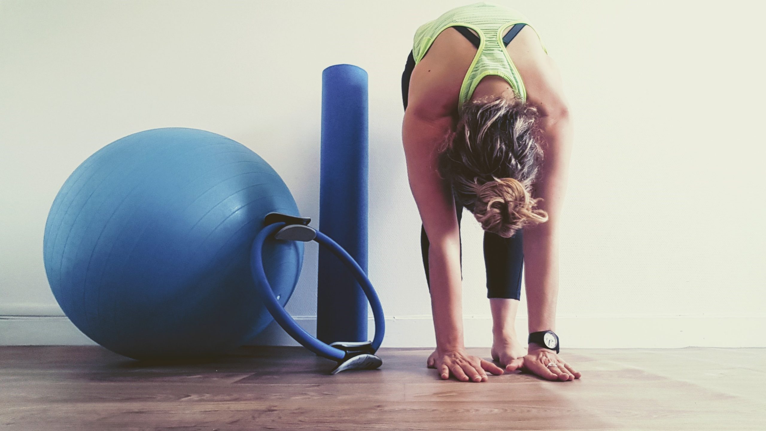 Pilates contre un mur : une alternative pour se renforcer ! - Mélanie  Micaux - Coach sportive et diététicienne à Paris 15